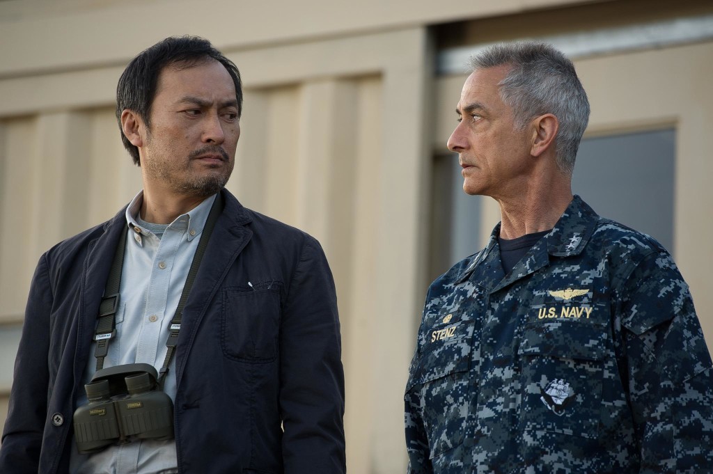 still-of-david-strathairn-and-ken-watanabe-in-godzilla-(2014)-large-picture